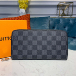 Louis Vuitton Zippy Wallet