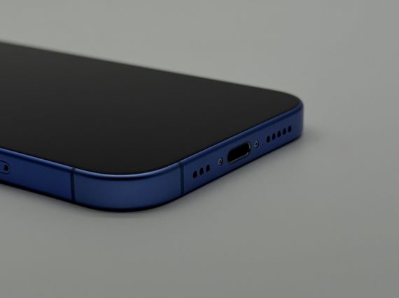 iPhone 16 256Gb Ultramarine