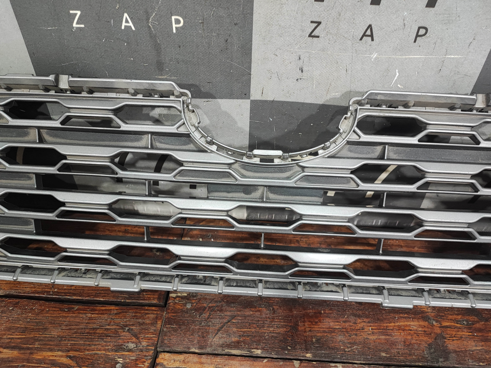 Решетка радиатора Toyota RAV4 V (XA50) 18-нв Б/У Оригинал 5311242190