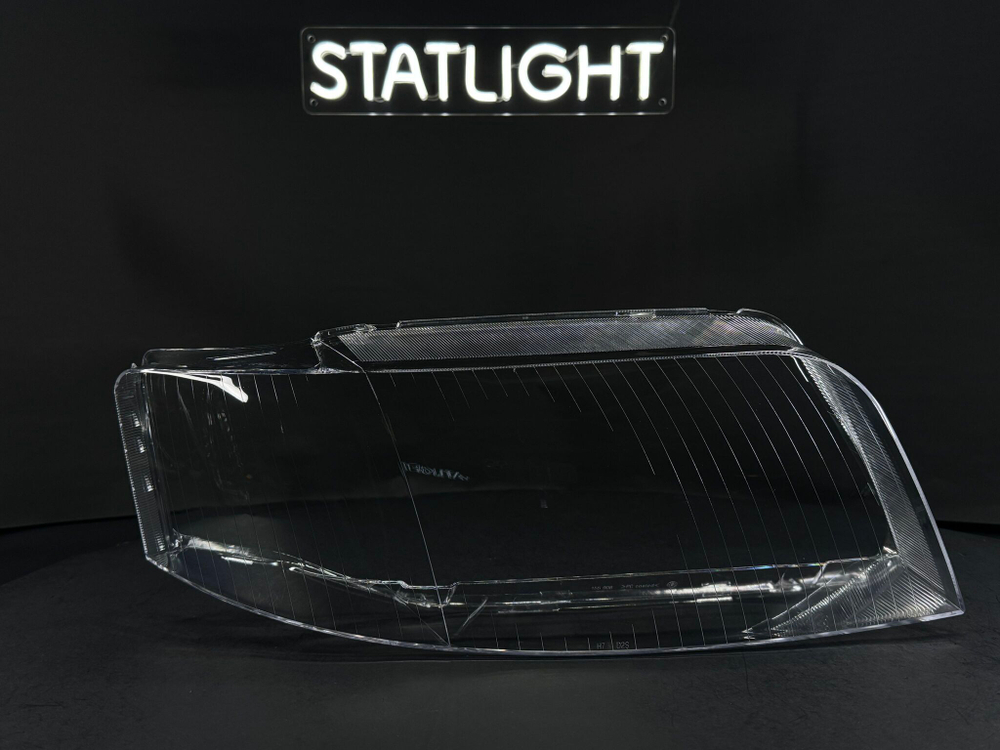 Правое стекло фары AUDI A6 C5 2001-2005