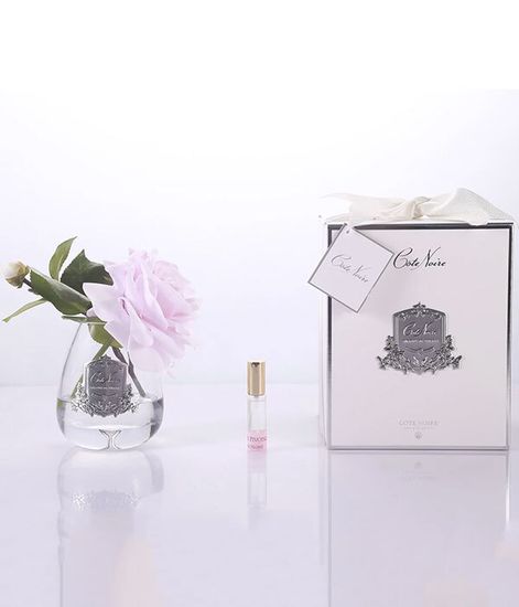 Роза чайная розовая в прозрачной вазе, Cote Noire