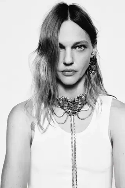 ZARA ДВОЙНЫЕ СЕРЬГИ «ЦВЕТЫ», СЕРЕБРИСТЫЙ