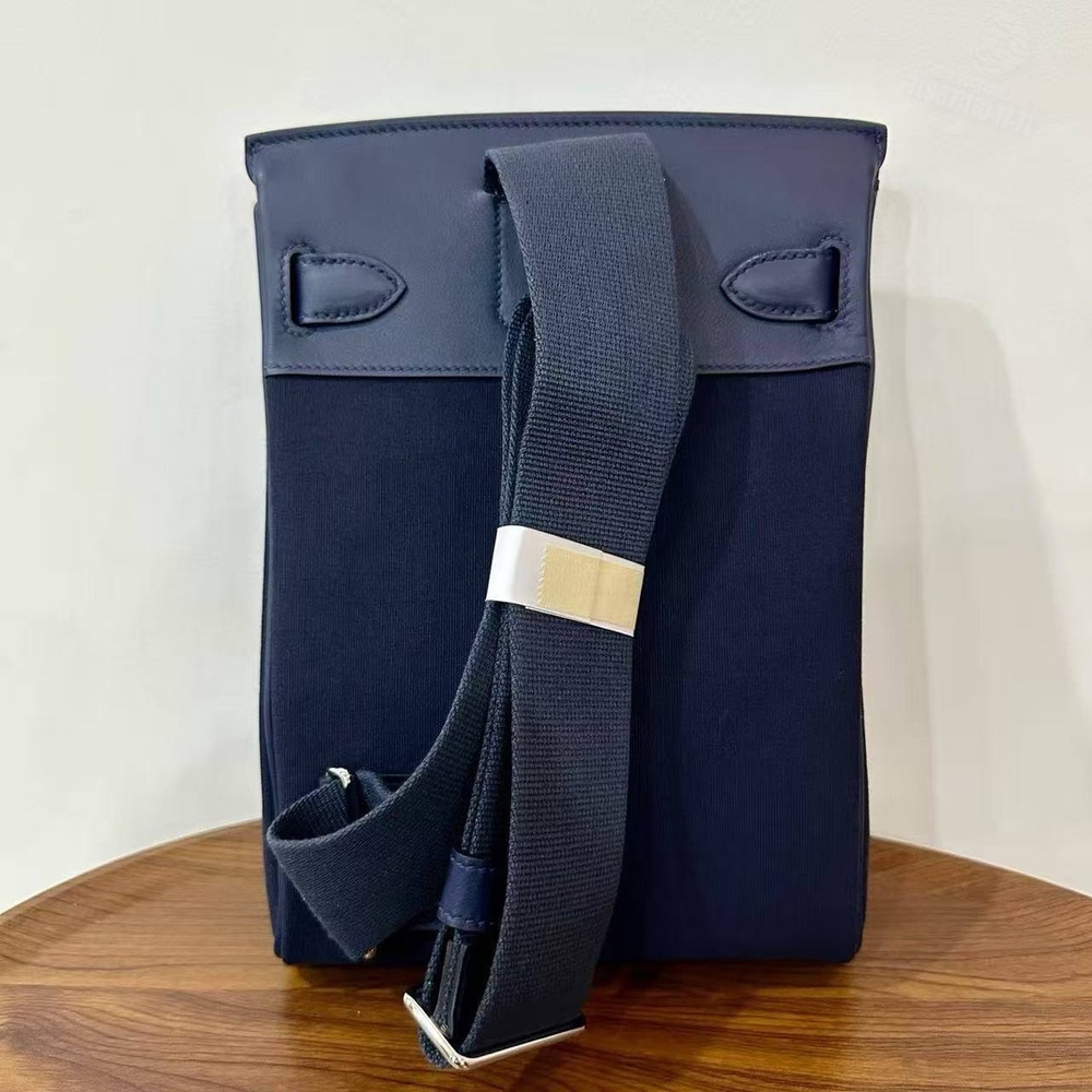 Нагрудная сумка-слинг Hermes