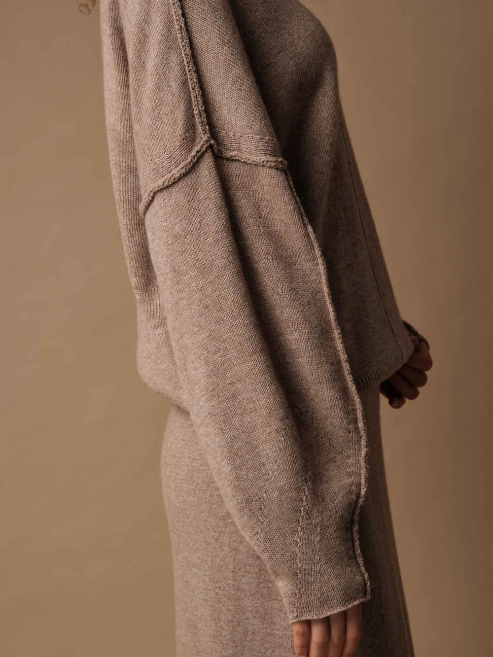 J0428-8043 Джемпер женский, бежевый dbr