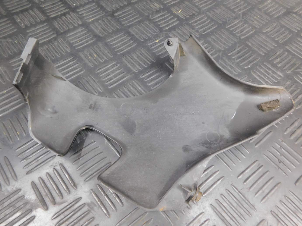 пластик передний правый Honda Shadow 400 NC34 052571