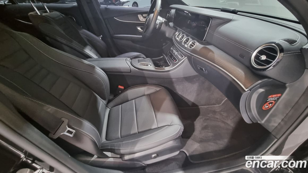 Mercedes-Benz E-Class W213 E250 AMG Line (10.2022)