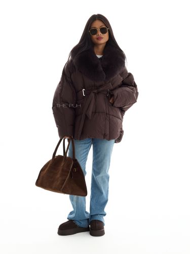 Пуховик летучая мышь шоколадного цвета с мехом