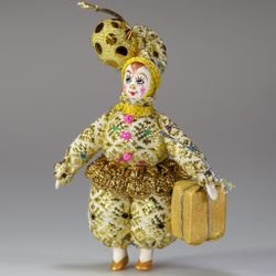 Ёлочная игрушка Гном с подарком