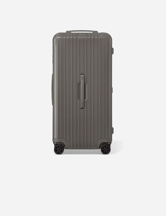Чемодан Rimowa Essential Trunk Plus 