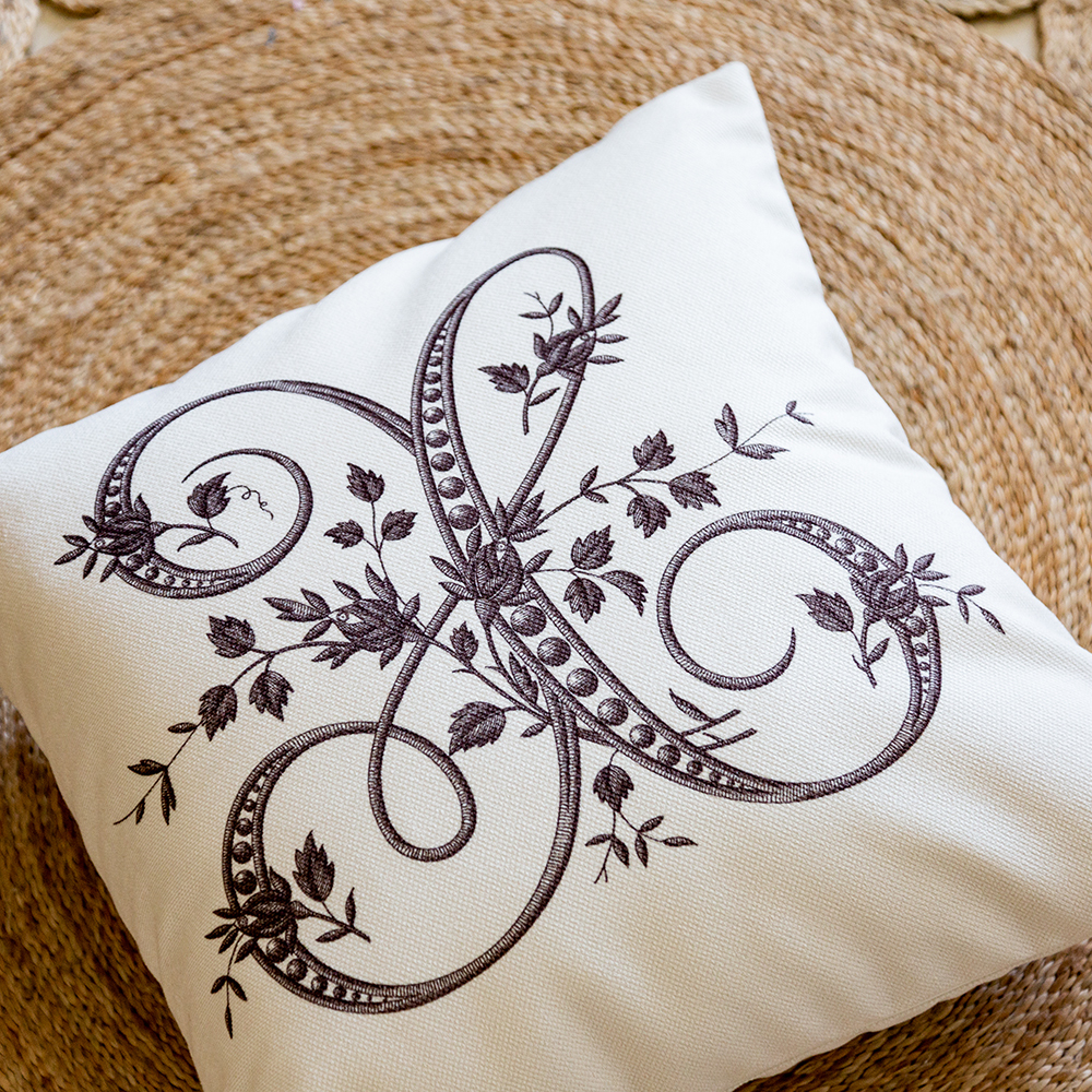 Арт-подушка Объект мечты Монограмма буквы X