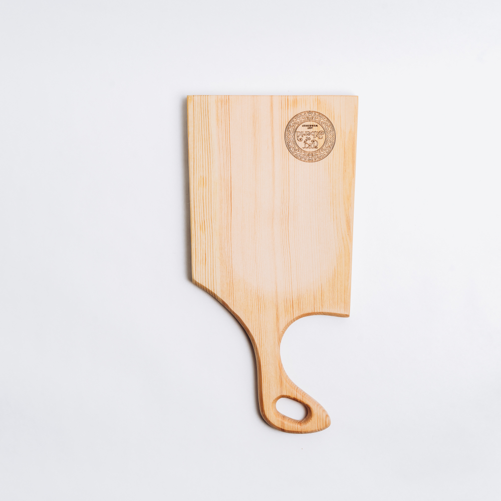 Деревянная доска из цельного куска древесины сибирского кедра. RD68