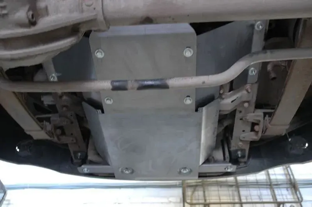 Защита картера двигателя (2,5 мм, сталь) для GAZ Соболь 2012- (V = 2.8 MT 4WD) Sheriff.27.2584