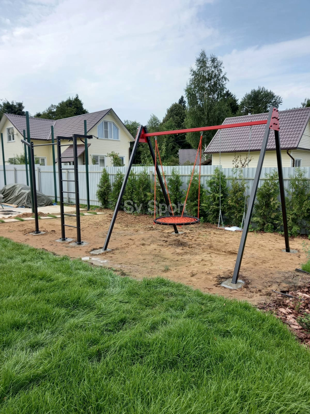 Монтаж уличных качелей Sv Sport