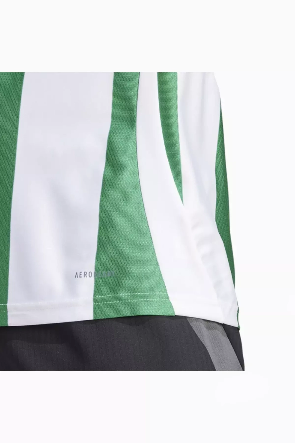 Футболка adidas Striped 24