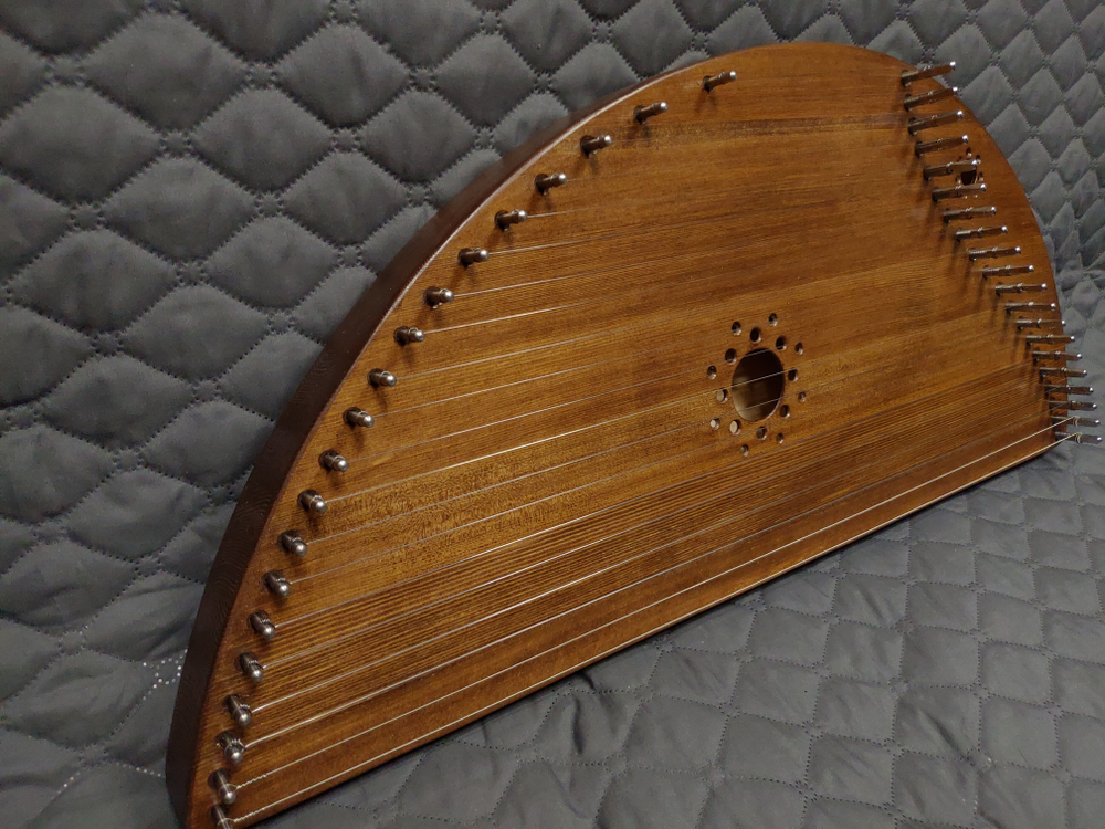 Гусли шлемовидные 20 струн без подлокотника