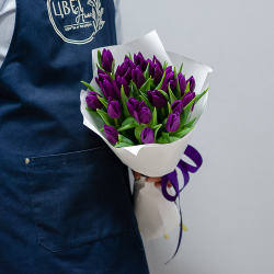Фиолетовые тюльпаны