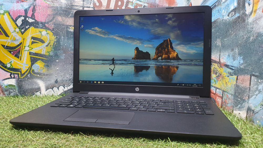 Ноутбук HP A6/4Gb/FHD/15-rb096ur Black (8UN29EA)/Windows 10