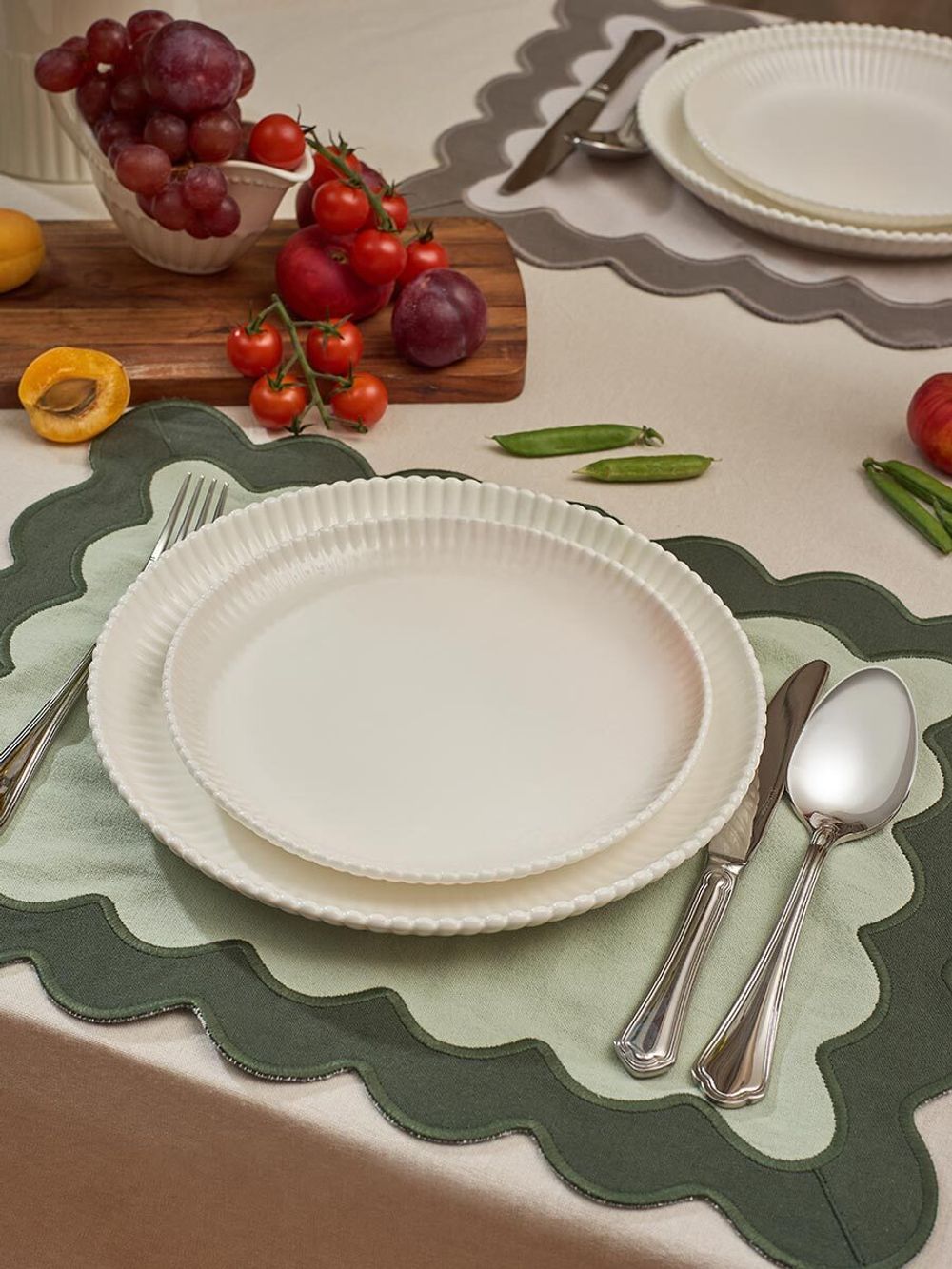 Салфетка под приборы с контрастным кантом зеленого цвета из коллекции Trendy Ruffles, 35х45 см