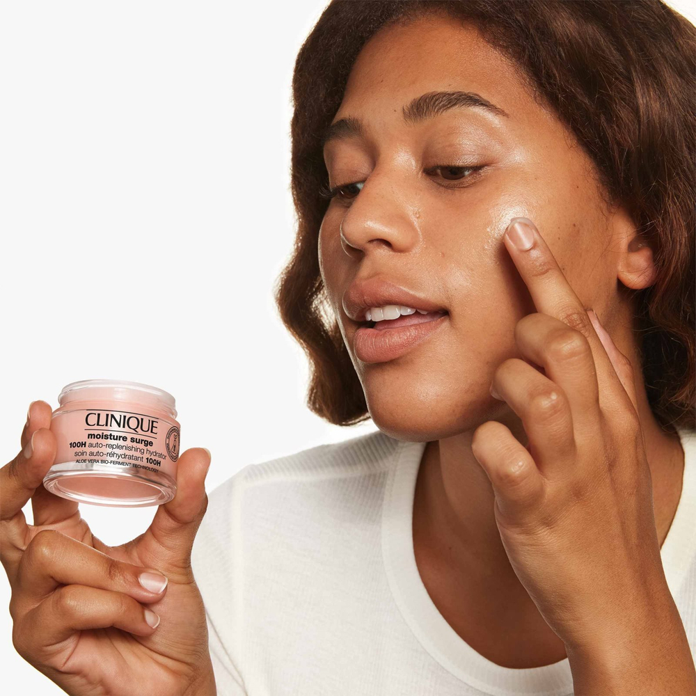 Clinique Moisture Surge 100H Auto-Replenishing Hydrator - гель увлажняющий крем /   50  ml  / GTIN 192333066935