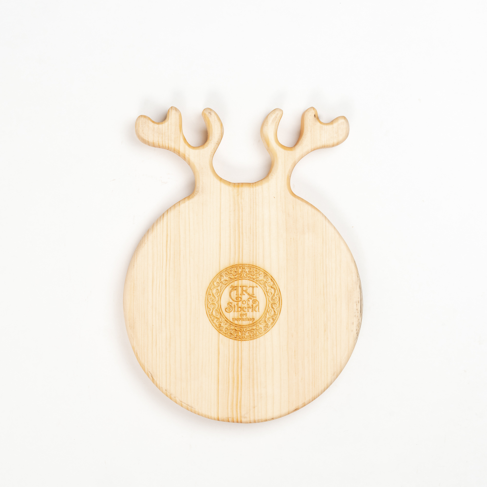 Деревянная менажница из кедра для подачи блюд и закусок с гравировкой "Время чудес"