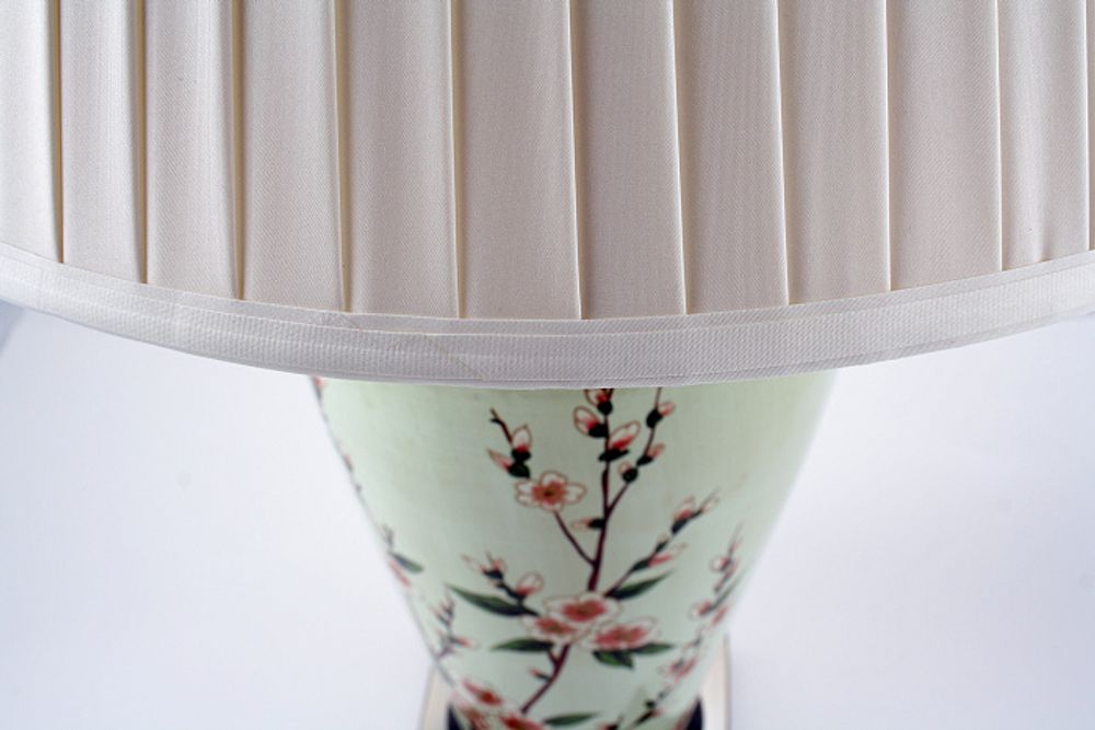 Лампа настольная "Абрикосовое дерево в цветах"