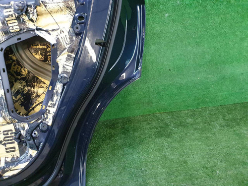 Дверь задняя правая Bentley Bentayga (2015-н.в.)