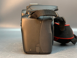 Canon EOS 100D Kit EF-S 18-55mm f/3.5-5.6 700 кадров