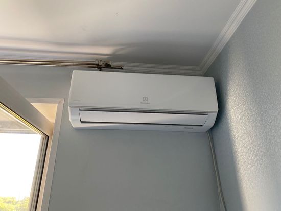 Сплит-система инверторного типа Electrolux Avalanche Super DC Inverter EACS/I-24HAV/N8_22Y комплект