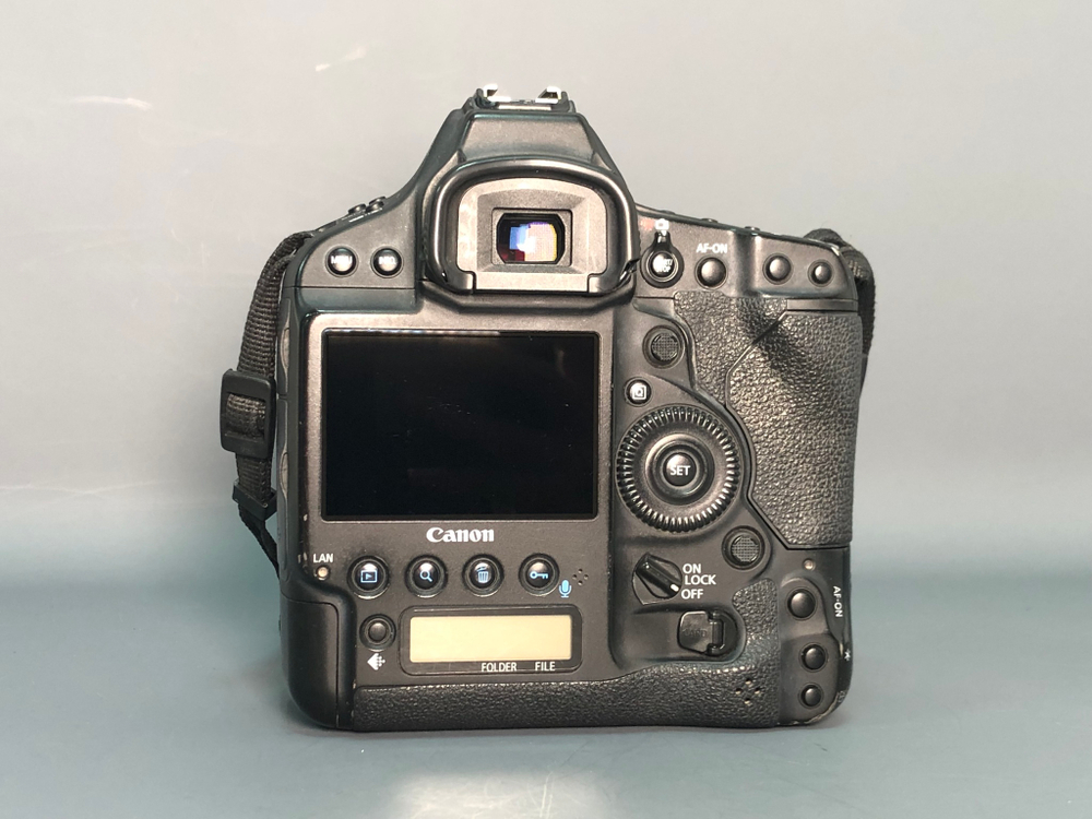 Canon EOS 1D X Mark II 970.000 кадров