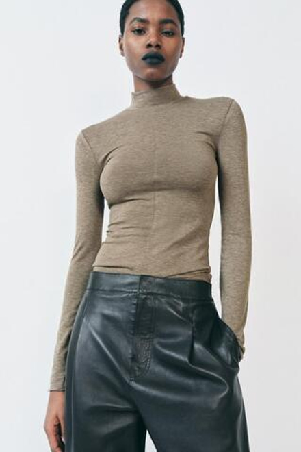 ZARA ЛОНГСЛИВ С ВОРОТНИКОМ-СТОЙКОЙ, БЕЖЕВЫЙ