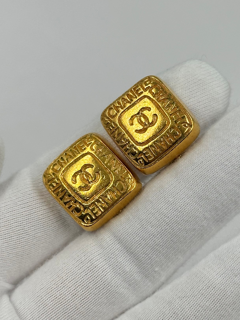 Клипсы Chanel