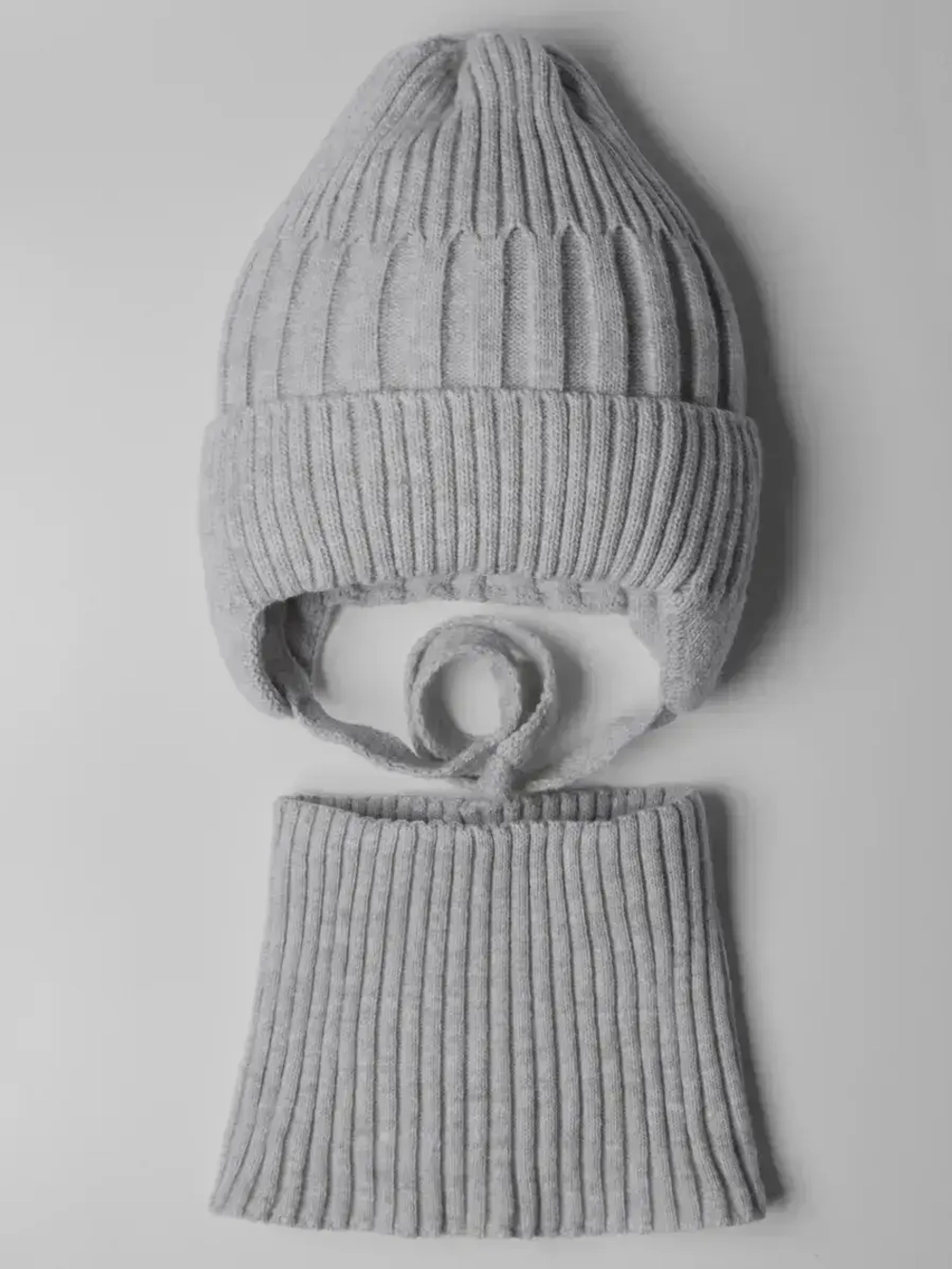 Шапка детская осенняя со снудом