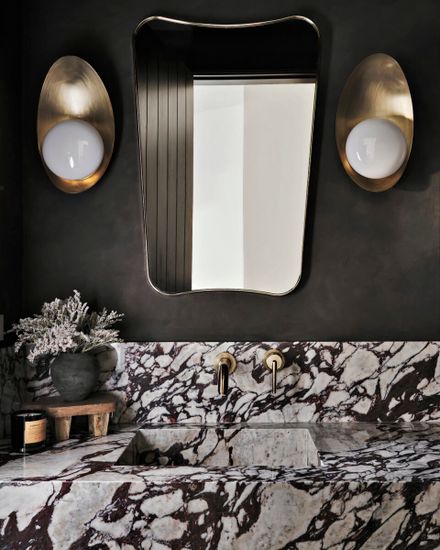 Золотое зеркало в раме “Кейн”