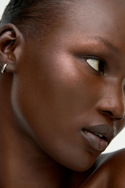 ZARA Жидкий хайлайтер — SUNREAL