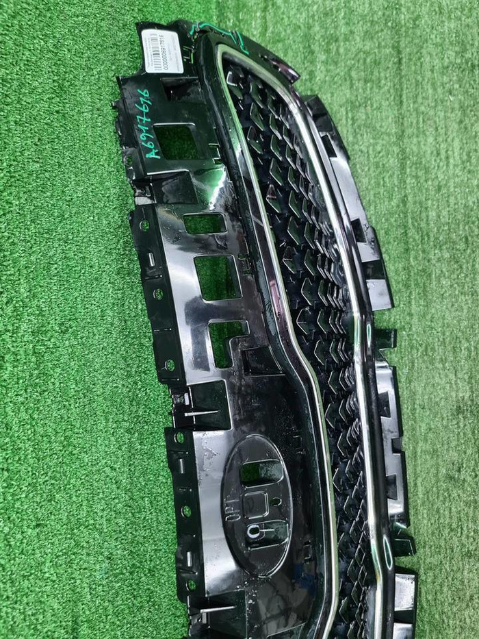 Решетка радиатора KIA Sportage 4 QL (2016-2018)