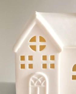 ZARA HOME КЕРАМИЧЕСКИЙ ОРНАМЕНТ В ФОРМЕ ДОМИКА НА РОЖДЕСТВЕНСКУЮ ТЕМАТИКУ