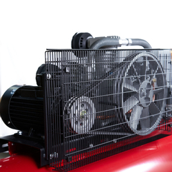 Компрессор ROSSVIK СБ4/Ф-500.LB75, 950 л/мин, 10 бар, ресивер 500 л, 380 В/5,5 кВт, красный