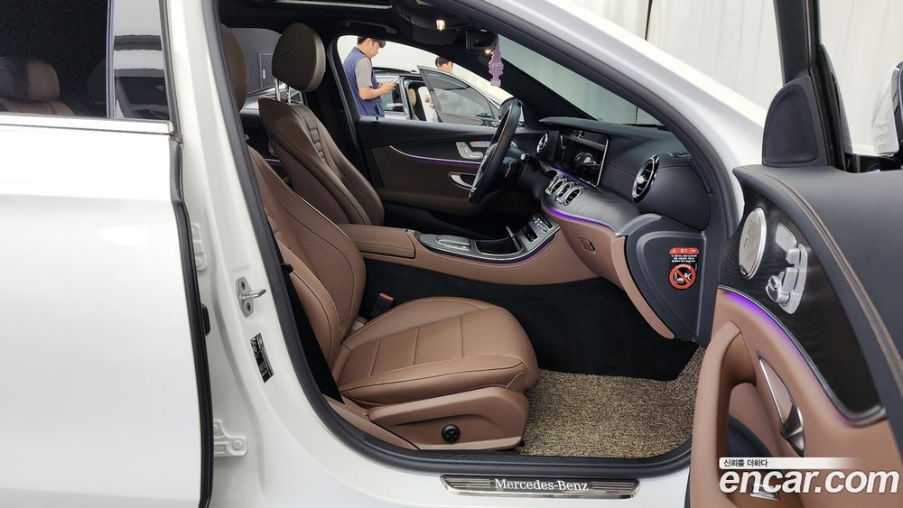 Mercedes-Benz E-Class W213 E250 AMG Line (10.2022)
