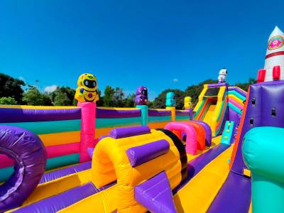 Коммерческий надувной батут «Космический калейдоскоп», размер 16*8,5*6 м