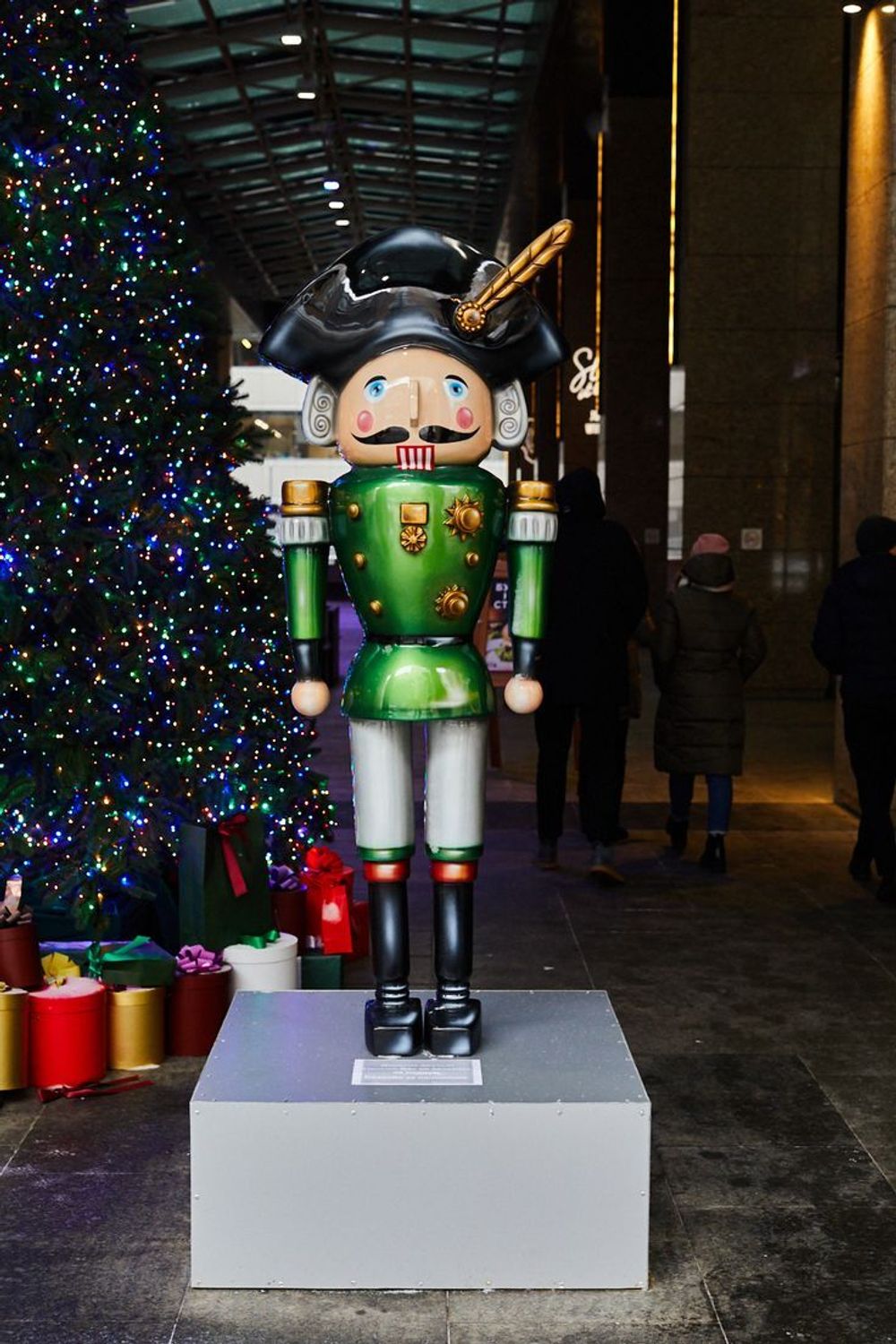 фигура щелкунчика большого размера