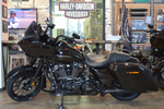 Road Glide Special 114  Harley-Davidson Vivid Black