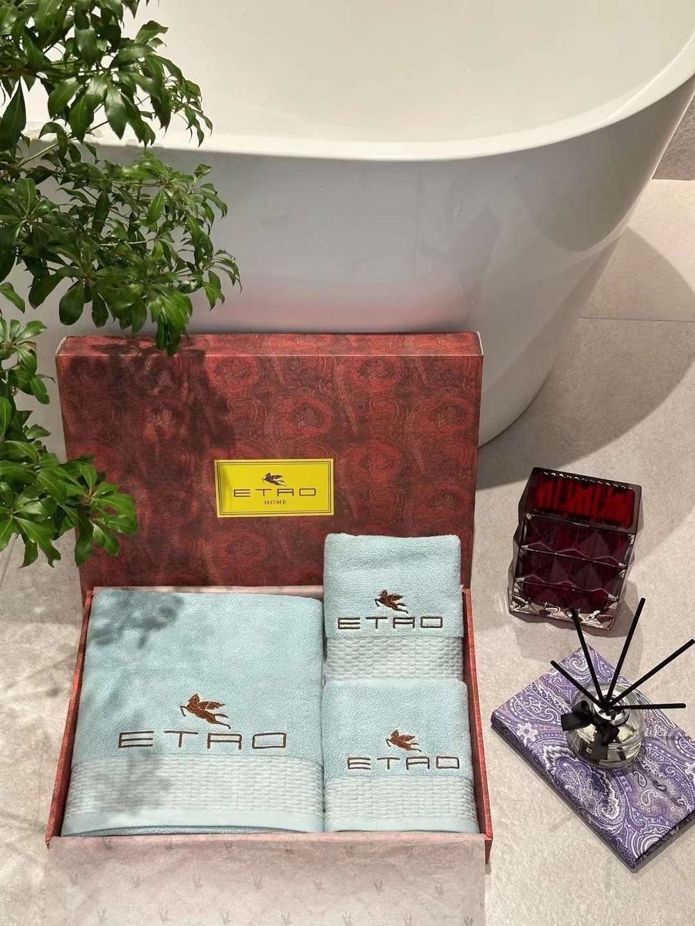 Набор из трех полотенец ETRO
