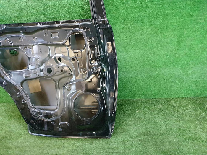 Дверь задняя левая Land Cruiser 200 (2015-2021)