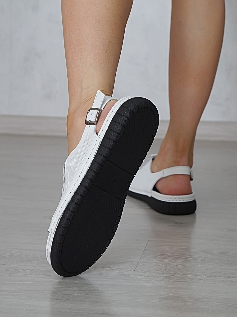 Сандалии женские LIANREZA 0655\306-02