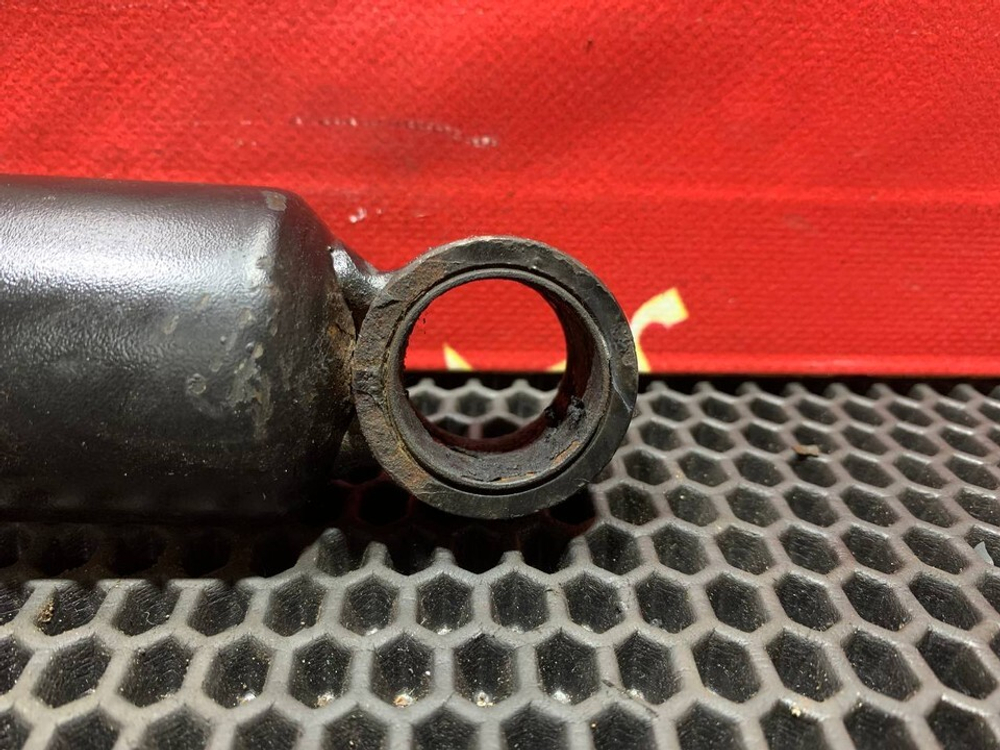 Амортизатор кабины 2019г.