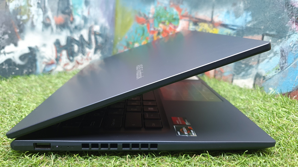 Ноутбук ASUS Ryzen 7/16Gb/FHD/Vivobook 14 M1402IA-AM173/Windows 10