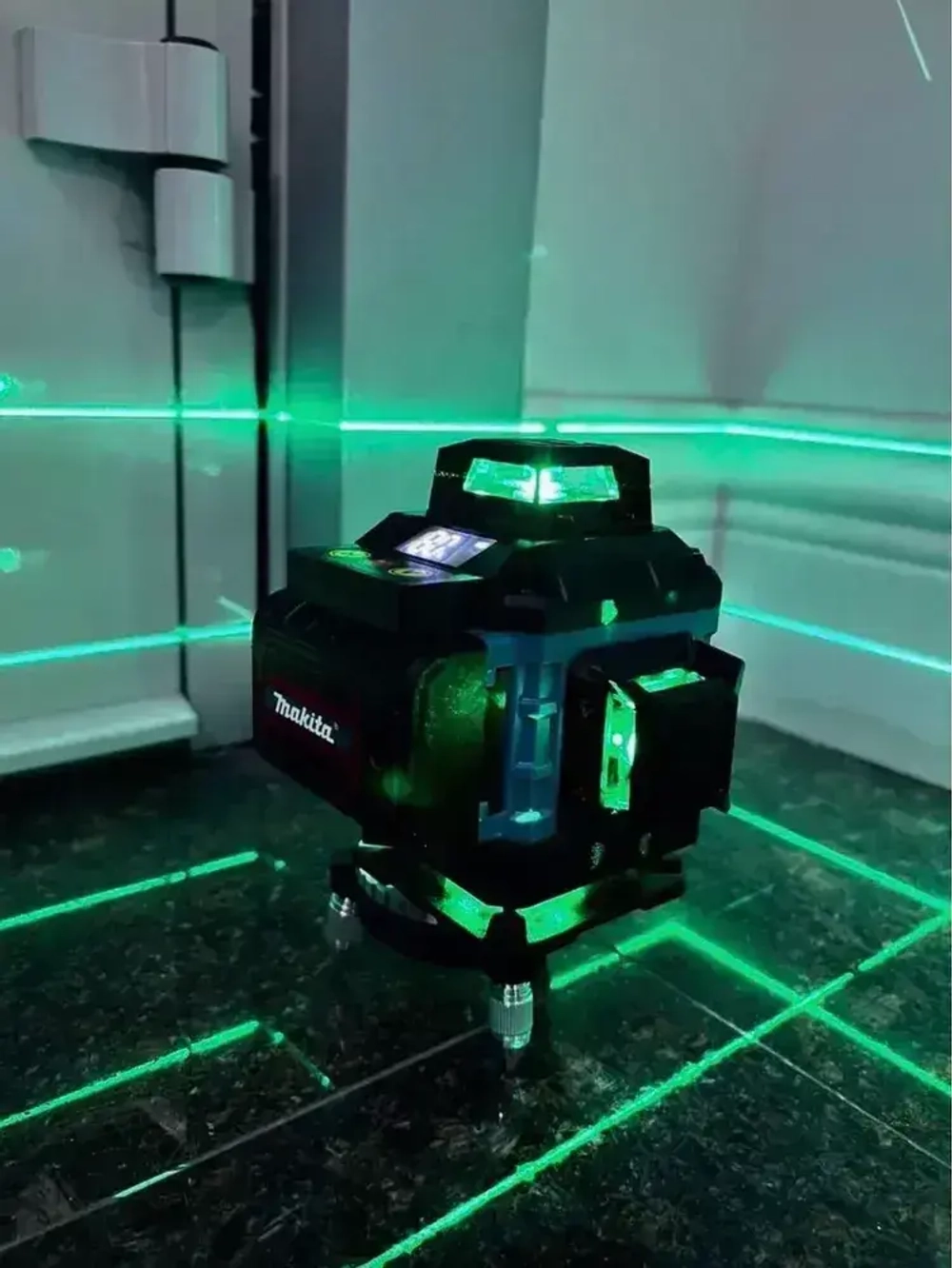 Лазерный уровень 4D 16 лучей 360, нивелир Makita / Макита, с LED-экраном портативный