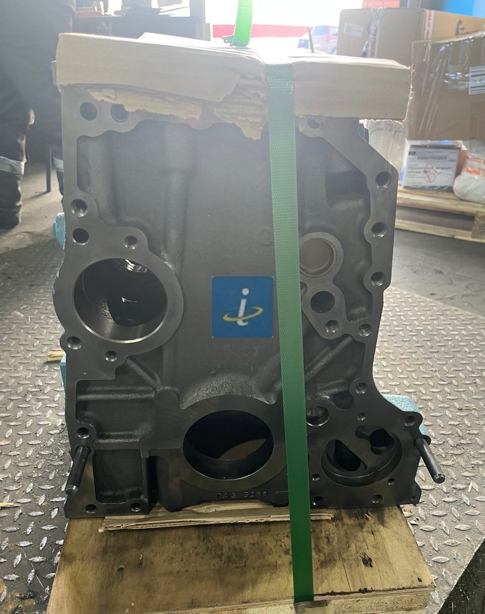 Блок цилиндров (ремонтный) с гильзами и форсунками охлаждения поршней 5340.1002011-10