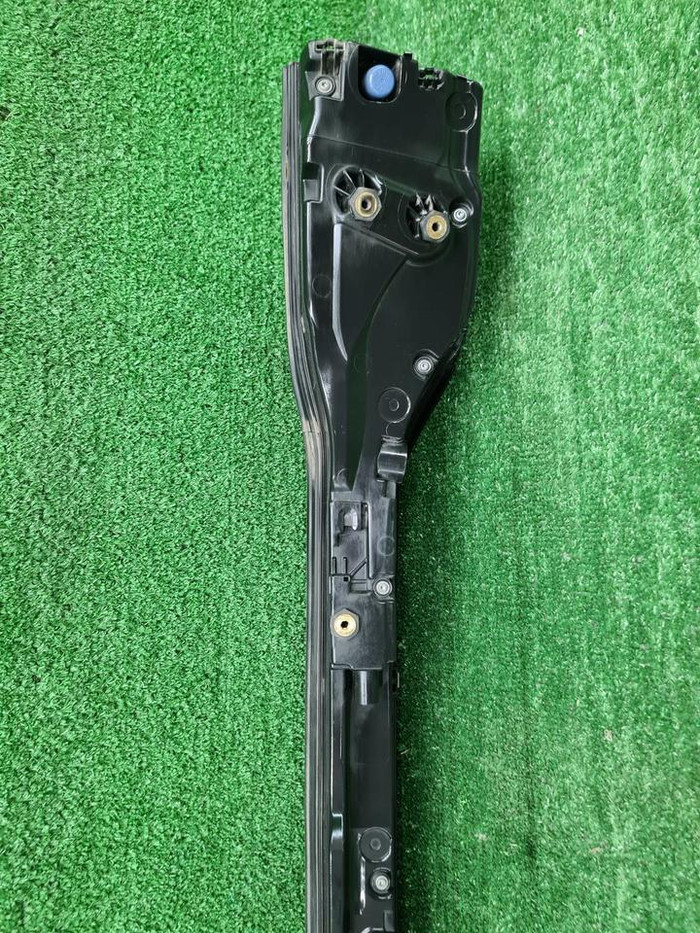 Фонарь крышки багажника Porsche Macan 95b (18-21)