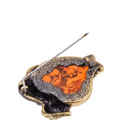 AM-3793 Брошь «Кот Сердечный» (латунь, янтарь)